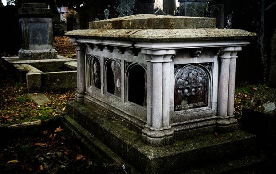 Quelle est la différence entre une chambre mortuaire et une chambre funéraire ?