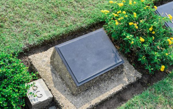 Comment personnaliser un monument funéraire ?
