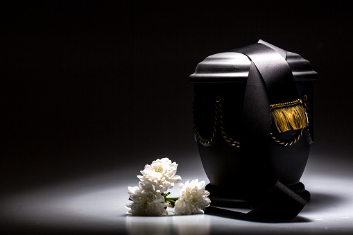 Ce que vous devez savoir avant d’acheter une urne funéraire‍