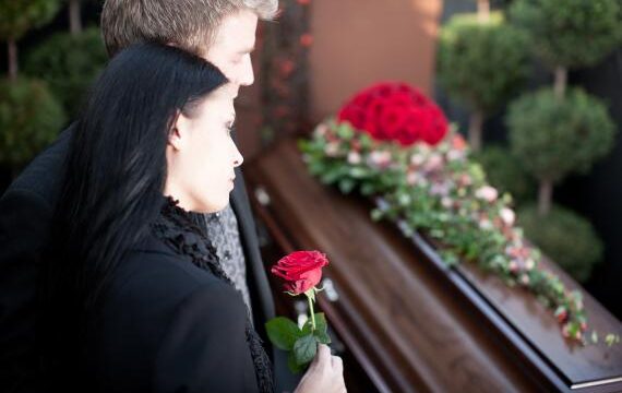 Comment choisir le type de cérémonie le plus approprié pour un proche décédé ?