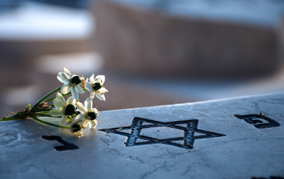 Quelles sont les spécificités d’une cérémonie funéraire juive ? 