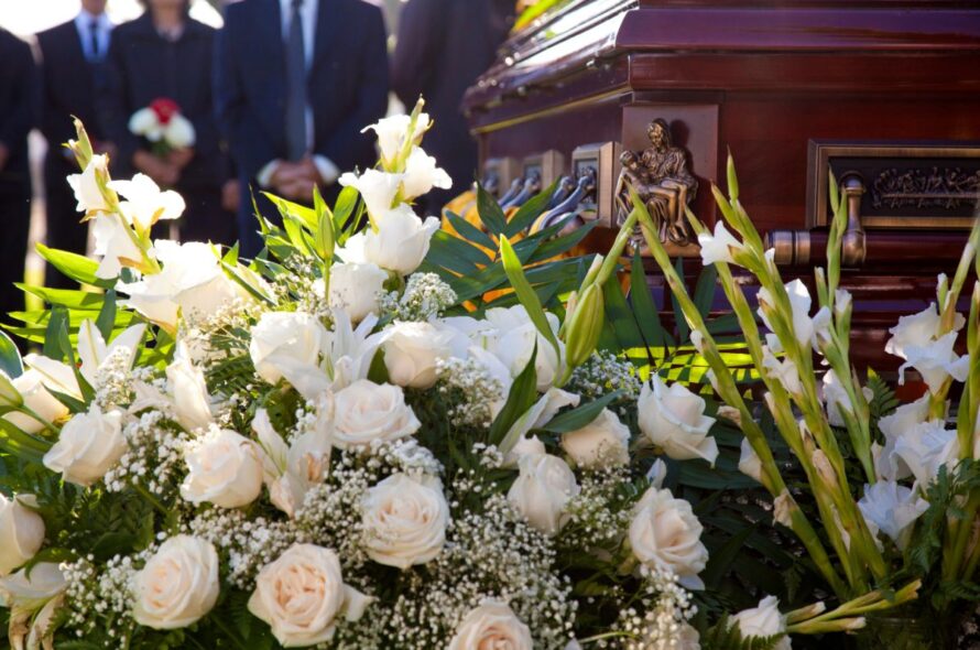 Comment choisir des fleurs pour des funérailles ?