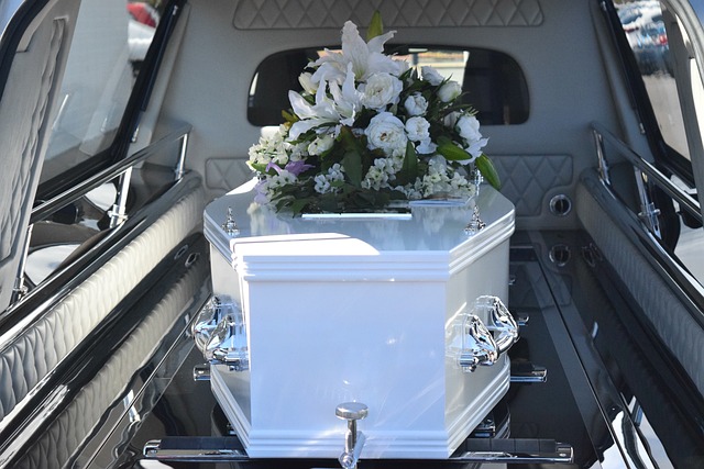 Peut-on bénéficier d’une aide financière pour les funérailles, et comment faire la demande ?