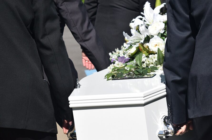 Services funéraires : Guide complet pour accompagner votre famille dans le deuil
