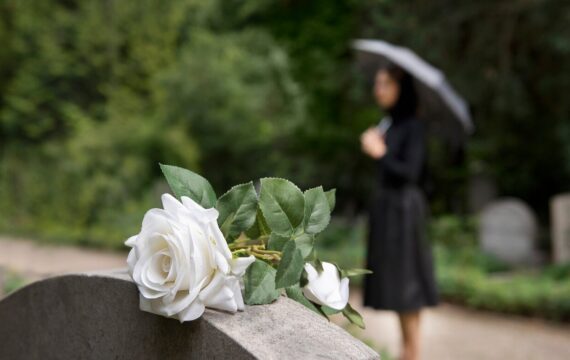 Comment prendre soin de sa santé morale pendant le deuil ?